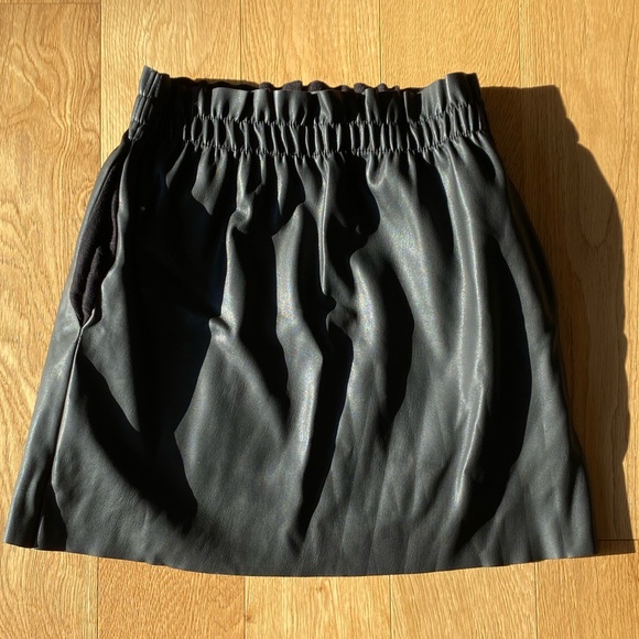 ZARA | Knit Black Leather Skirt - Picture 4 of 6
